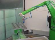 Робот за нанасяне на стъклено-керамично нанопокритие